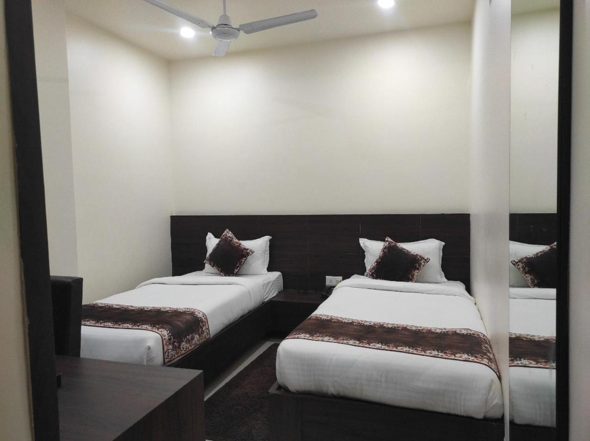 Hotel Paradise - Biswanath Chariali Bishnath Bagian luar foto