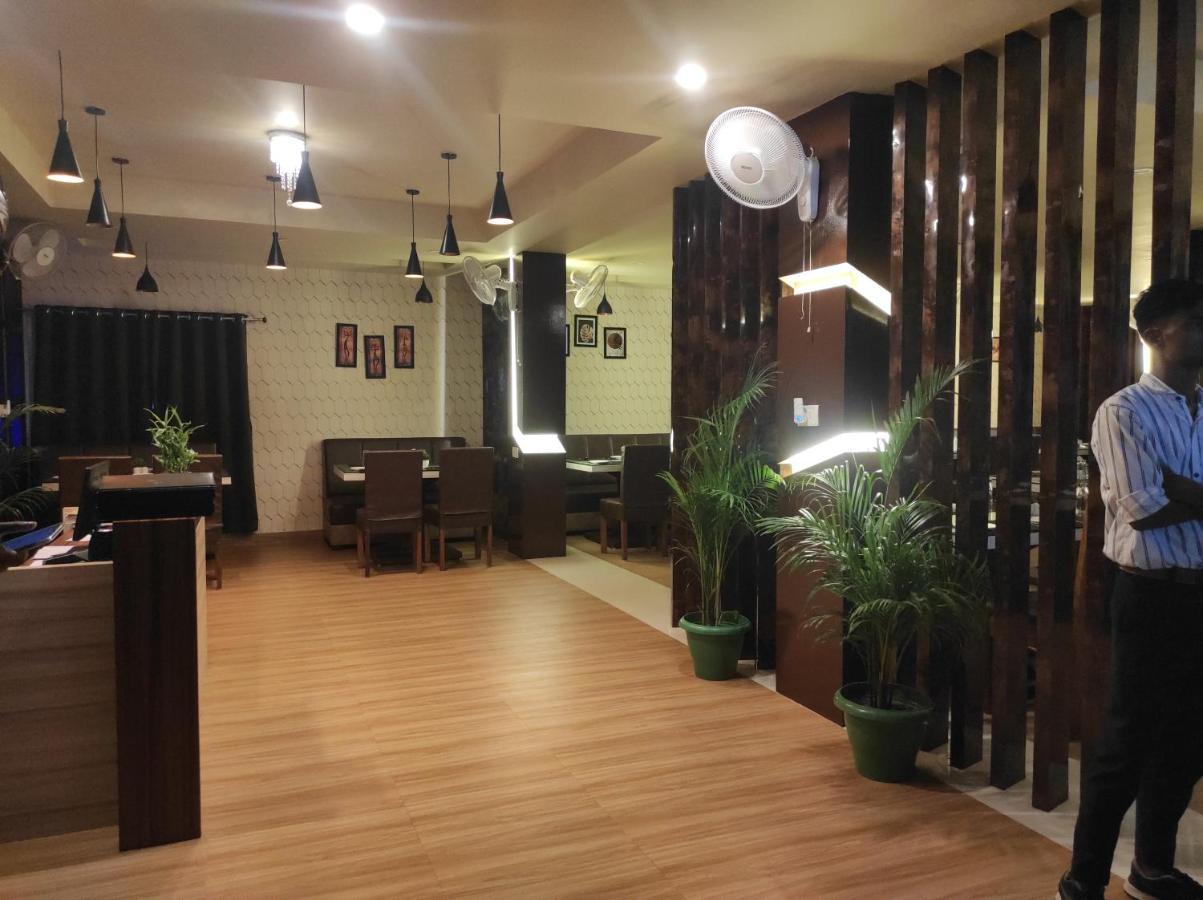 Hotel Paradise - Biswanath Chariali Bishnath Bagian luar foto
