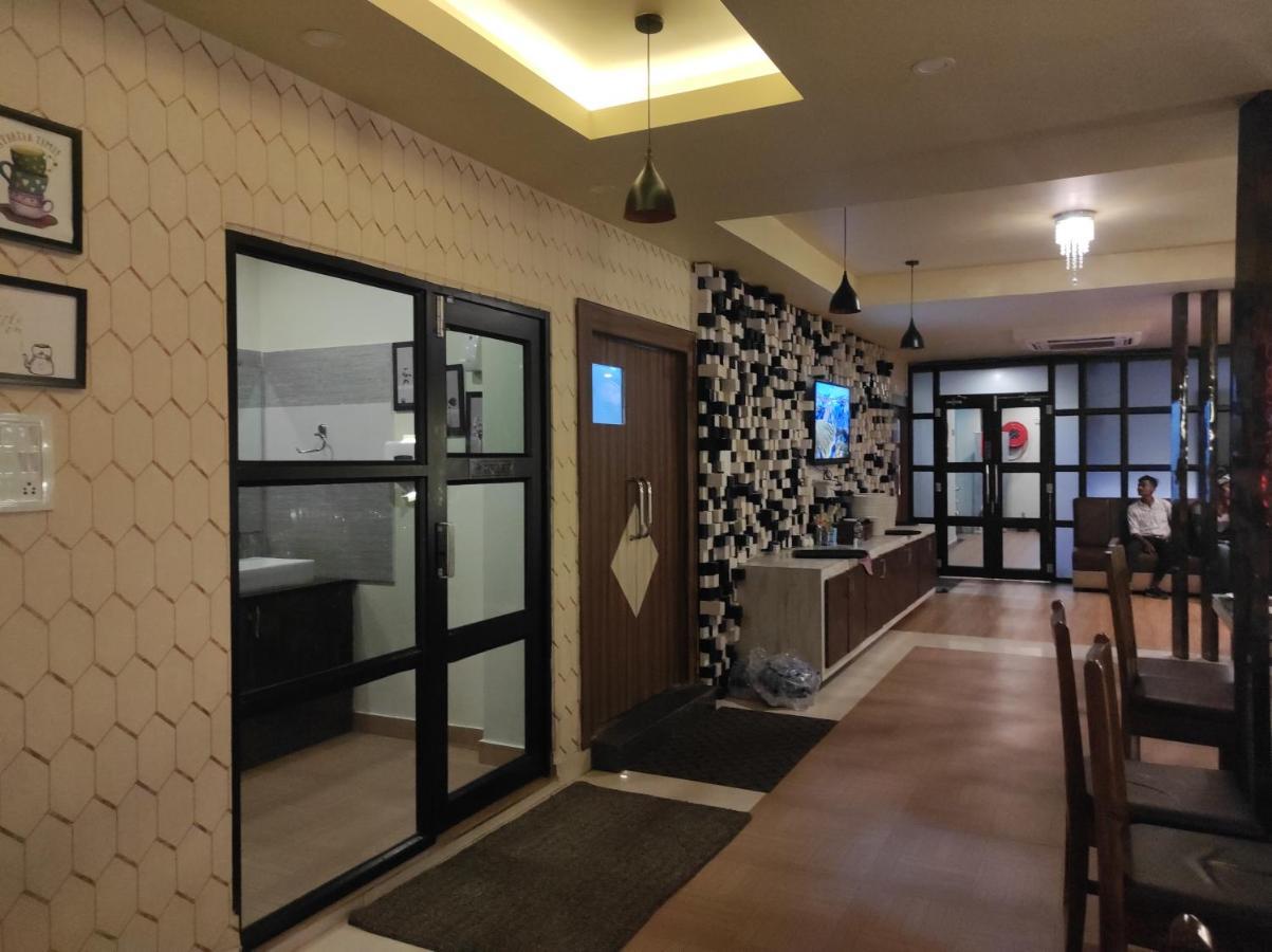 Hotel Paradise - Biswanath Chariali Bishnath Bagian luar foto