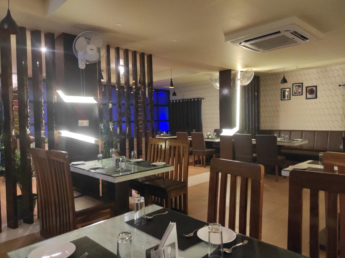 Hotel Paradise - Biswanath Chariali Bishnath Bagian luar foto